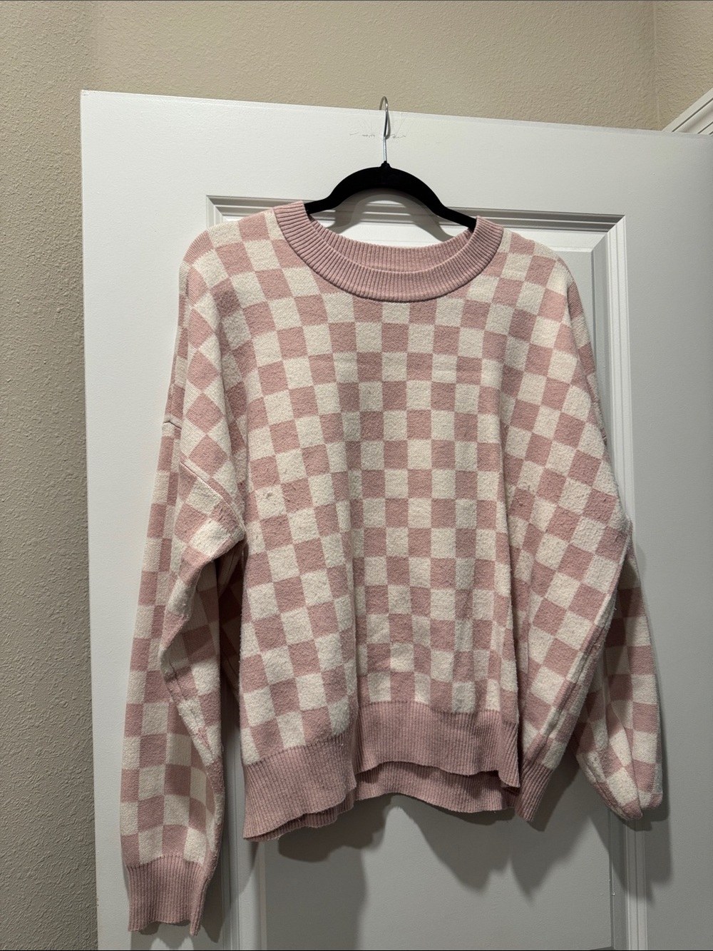 T Tahari Pink and Cream Checkerboard Crewneck Sweater